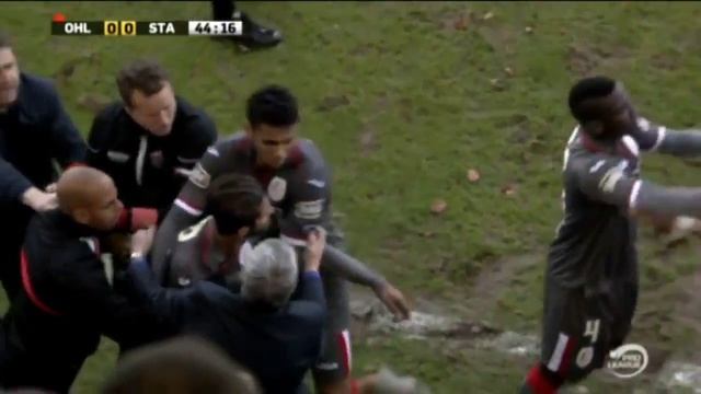 Карсела Гонсалес заработал удаление за удар соперника по лицу смотреть онлайн