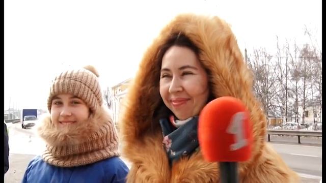 Вместо жезла – букет: сотрудники ГИБДД поздравили дам с 8 Марта смотреть онлайн