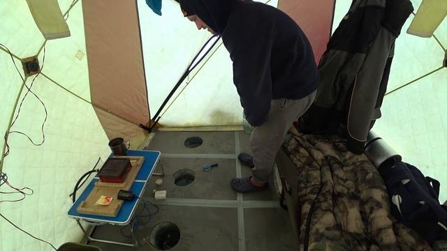 РУЗА! ВЕРНУЛСЯ НА ТОЖЕ МЕСТО И НАЛОВИЛ! ДВОЕ СУТОК НА ВОДЕ! ОТОРВАЛСЯ КАК СЛЕДУЕТ! смотреть онлайн