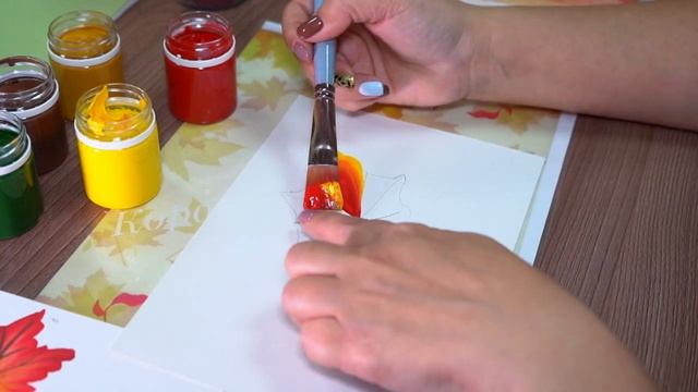 Мастер-класс по росписи: Техника двойного мазка. Рисуем кленовые листья! | ТЦСО «Орехово»