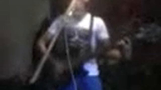 Пацан класно играет и поет песню Жени Мильковского Кофе Мой Друг смотреть онлайн