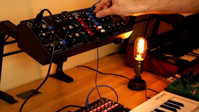 Behringer Model D + Strymon Big Sky // Ambient Improvisation смотреть онлайн