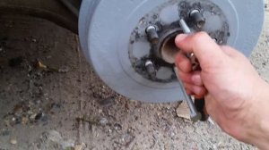 как снять тормозной барабан на понтиак вайб