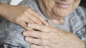 Как оформить пособие по уходу за пенсионером. Инструкция по оформлению онлайн