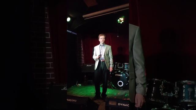 Юрий Тубольцев дает интервью в клубе Алиби на вечеринке в честь его Днюхи Москва 2023 г.