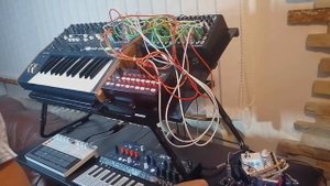 Darkwave Vibe Jam (minibrute2, microfreak, picosystem, uno drum)