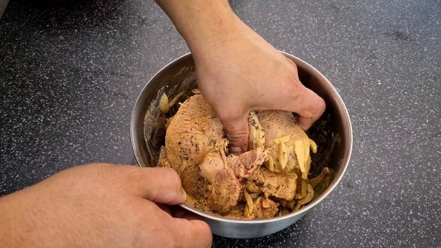 Шашлык цыганский. Как вкусно приготовить стейки из свининой корейки. смотреть онлайн