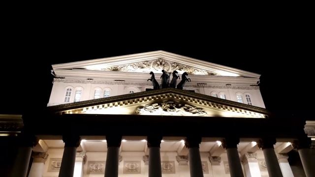Прогулка по вечерней Москве с Анжелой /Большой театр/Болтаю смотреть онлайн