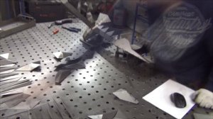 Сборка полигональной фигуры из металла. Птица.