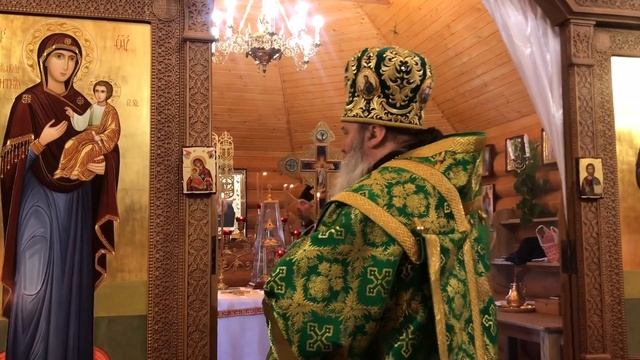 Архієрейське Богослужіння в день святої Трійці смт Буштино