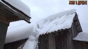 Легкая приспособа для чистки снега с крыши