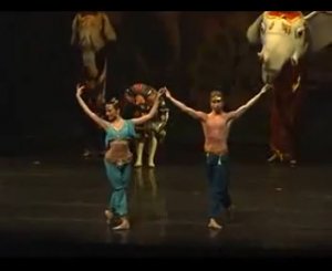 Парень на заднем плане