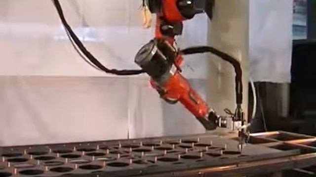 Приварка крепежа M12 с помощью робота