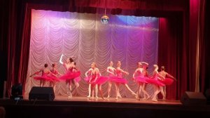 Образцовый хореографический коллектив "Колибри", 11-14 лет, классический танец. " Пиццикато"