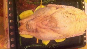 Гусь фаршированный