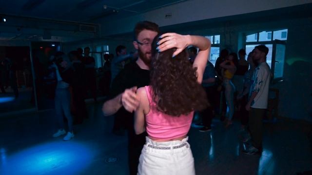 Георгий и Анна танцуют бачату. Salsa Social Kizomba Party, 2023.05.20 смотреть онлайн