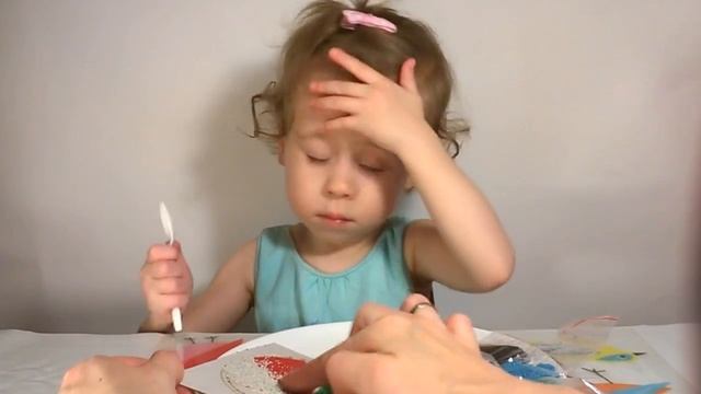 РИСУЕМ ПЕСКОМ. Разноцветным! Набор для творчества: Песочные Картинки для малышей. смотреть онлайн