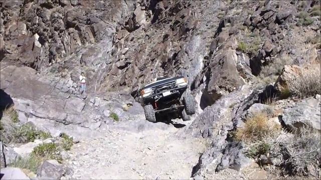 Echo Canyon - 1990 modified Ford Bronco смотреть онлайн