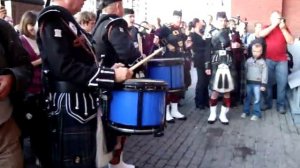 Шотланские волынки и барабаны у Исторического Музея