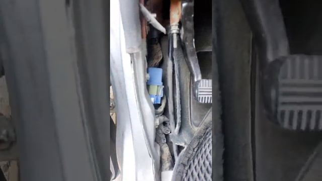 Ниссан х терра замыкания сгорает предохранитель габаритные огни смотреть онлайн