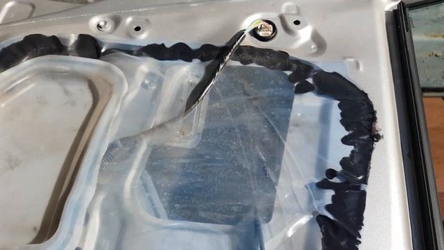 Ремонт стеклоподъемника Toyota verso 2.0d 2011 года смотреть онлайн