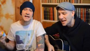 Подожди дожди дожди! Трое парней играют и поют на баяне и гитаре.  Кавер на песню дожди