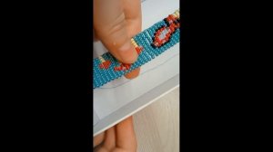 Фенечка из бисера на самодельном станке