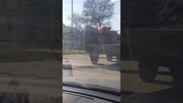 Ремонт дороги землей смотреть онлайн