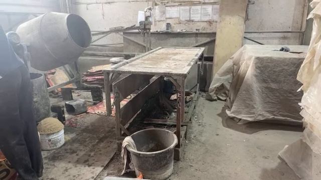 Производство гладкой тротуарной плитки 400х400 по технологии «Мрамор из бетона» под «Белый мрамор»