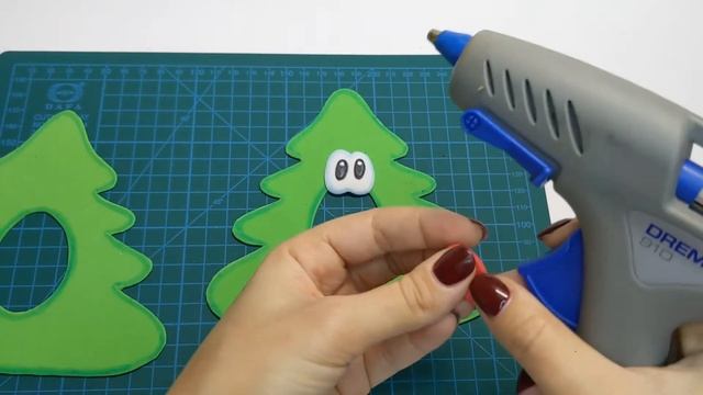 DIY Christmas Tree. Новогодняя ёлка из фоамирана. Ёлка с Киндером.