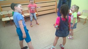 Fun English with KiddoClub в детсаду Золотой ларчик