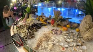 Неограниченные морепродукты за 10 долларов в Нячанге. Далат буфет. Da Lat Buffet BBQ Nha Trang.