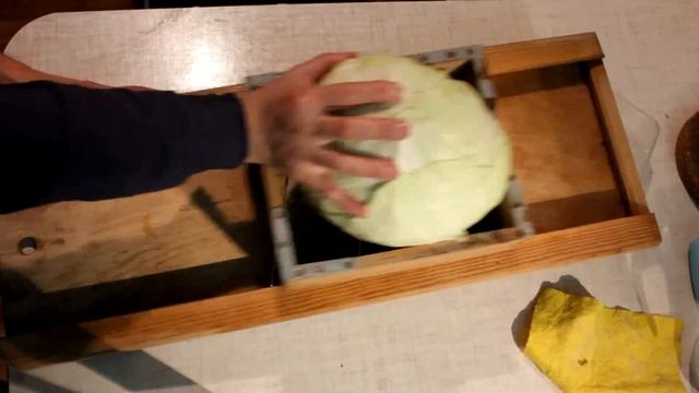 Попытка использовать шинковку для капусты смотреть онлайн