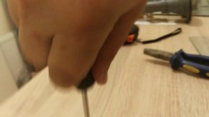 Делаю отверстия без дрели