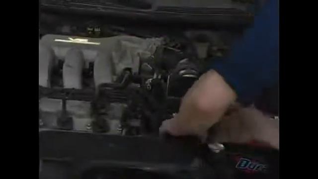 How to Reinstall Distributor Cap Components смотреть онлайн