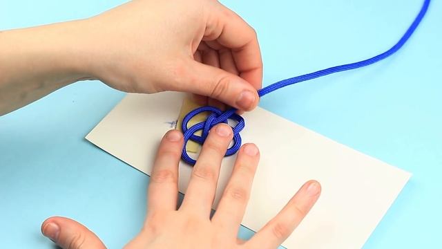 Как сделать брелок на ключи из шнура своими руками смотреть онлайн