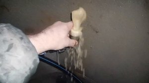 Углубление колодца абиссинской скважиной д Селятино. Добыча чистой воды из колодца на плывуне.