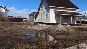 Планировка грунта по участку вывоз или геопластика ?