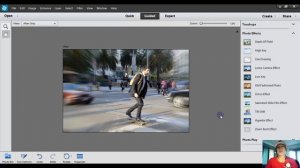 Zoom Burst Effect in Photoshop Elements