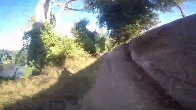 2 часа за 11 минут. По West Sacramento .California. смотреть онлайн