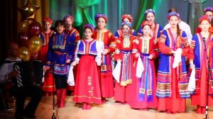 10. Под окном черемуха колышется...