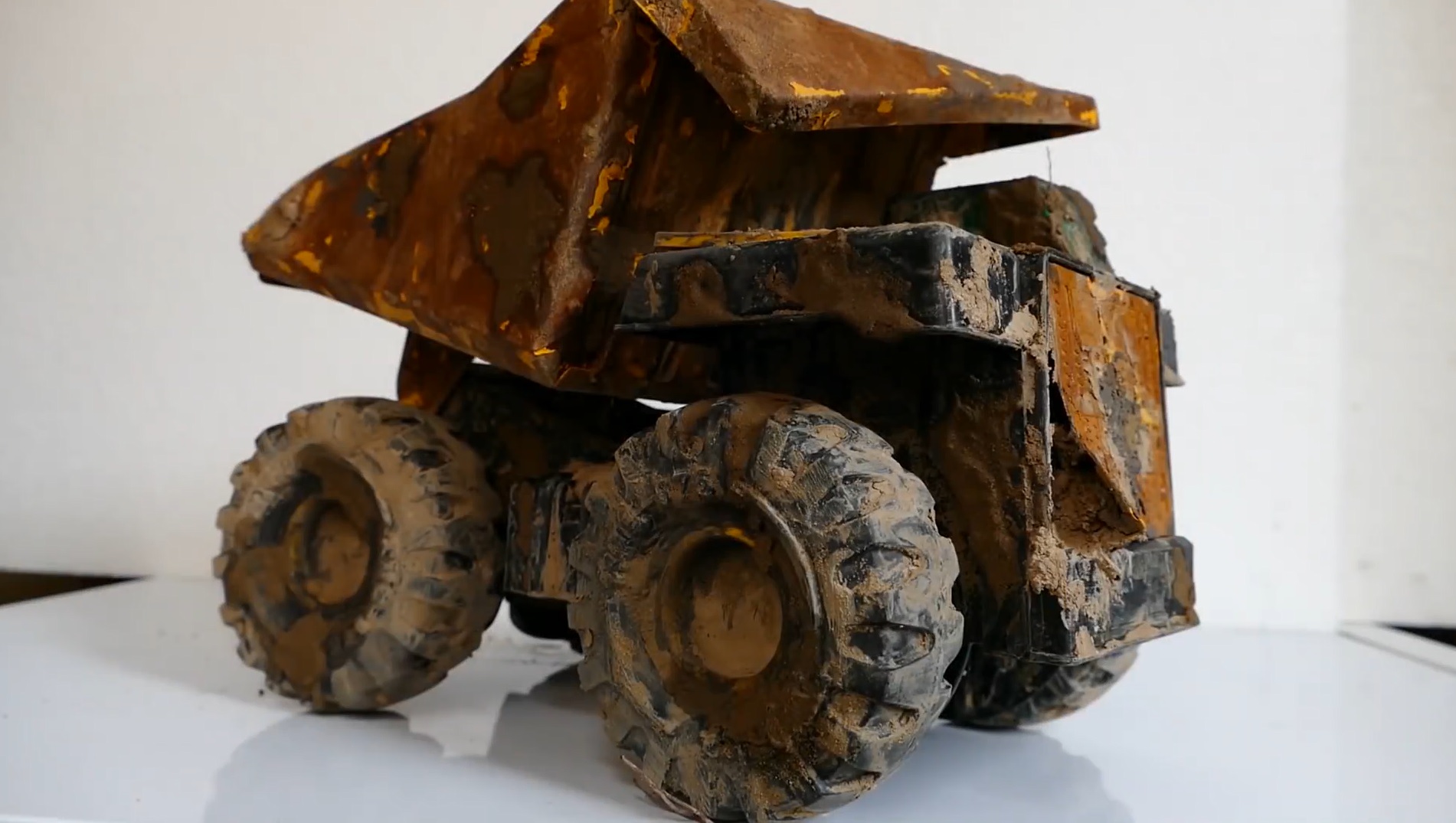 Реставрация модели грузовика-самосвала Rusty Tonka \\ Крутые идеи, восстановление моделек!