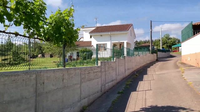 # 213 Испанская Деревня Рядом С Городом. Bozanes. Астурия.  Север Испании. Село В Испании