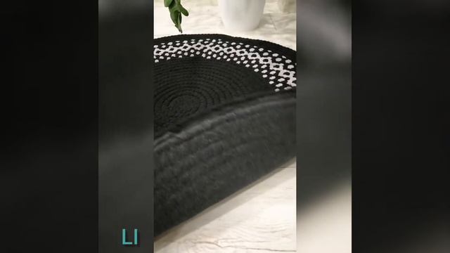Коврик ручной работы из флиса.