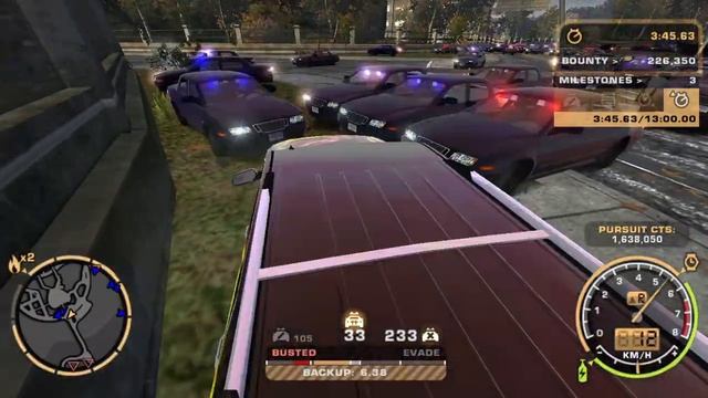 Latest Chevrolet Suburban vs Police Cars Power Test & Tsunami Race in NFS MW 2005 HD смотреть онлайн