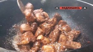 ХОРЦИАНИ В КАЗАНЕ, ГРУЗИНСКОЕ БЛЮДО ,ПАЛЬЧИКИ ПО ЛОКОТЬ ОБЛИЖЕШЬ. ENG.SUB