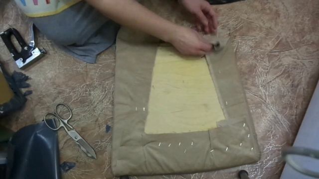 Бюджетная переделка стены на кухне/новые полки/перетяжка стульев/новогодняя ? гирлянда за 10 минут
