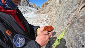 Страховочное устройство Petzl GRIGRI (распаковка)