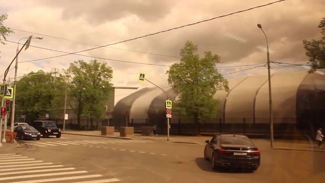 По Погодинской улице и Плющихе - едем на Смоленскую площадь на автобусе ЛиАЗ-5292.22 смотреть онлайн