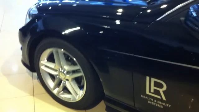 Как в автосалоне вручали 6 Мерсов от LR смотреть онлайн